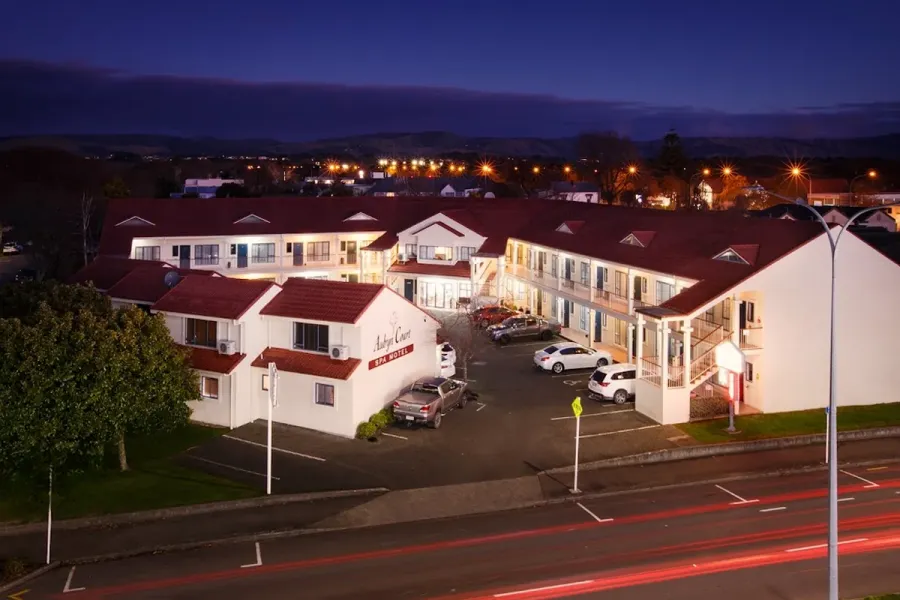 Aubyn Court Spa Motel