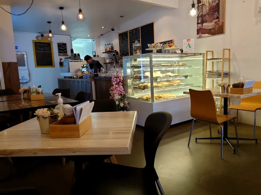 Golden Sands Cafe