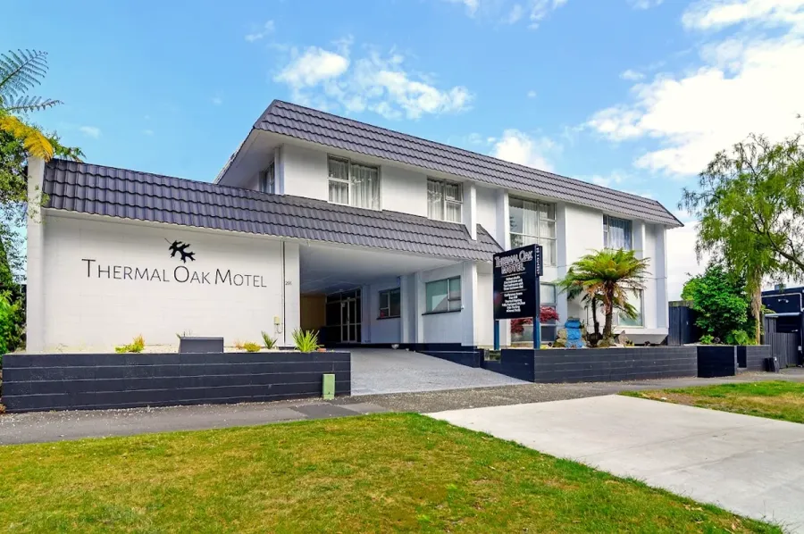 Thermal Oak Motel