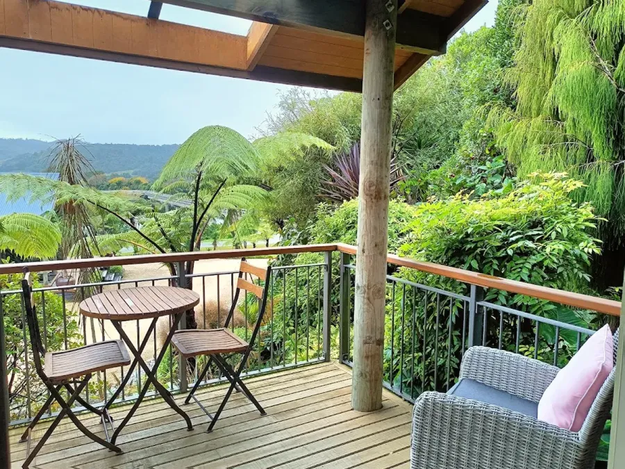 Riverstone Retreat