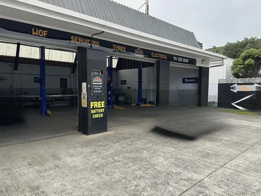 Auto Centre Johnsonville