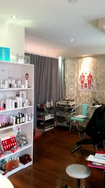 Charmzone Beauty