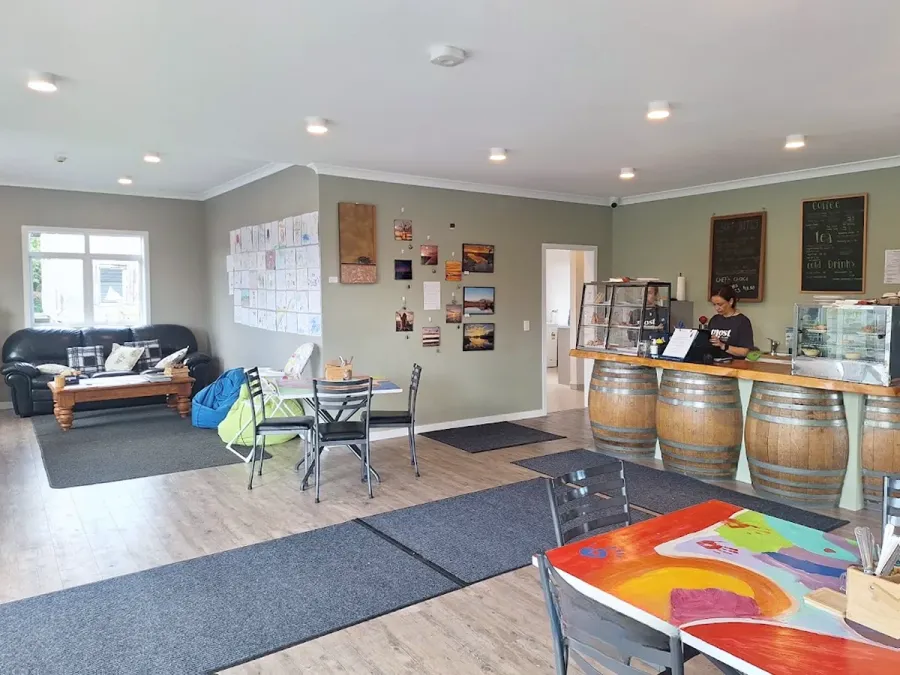 Empire Cafe and Accommodation