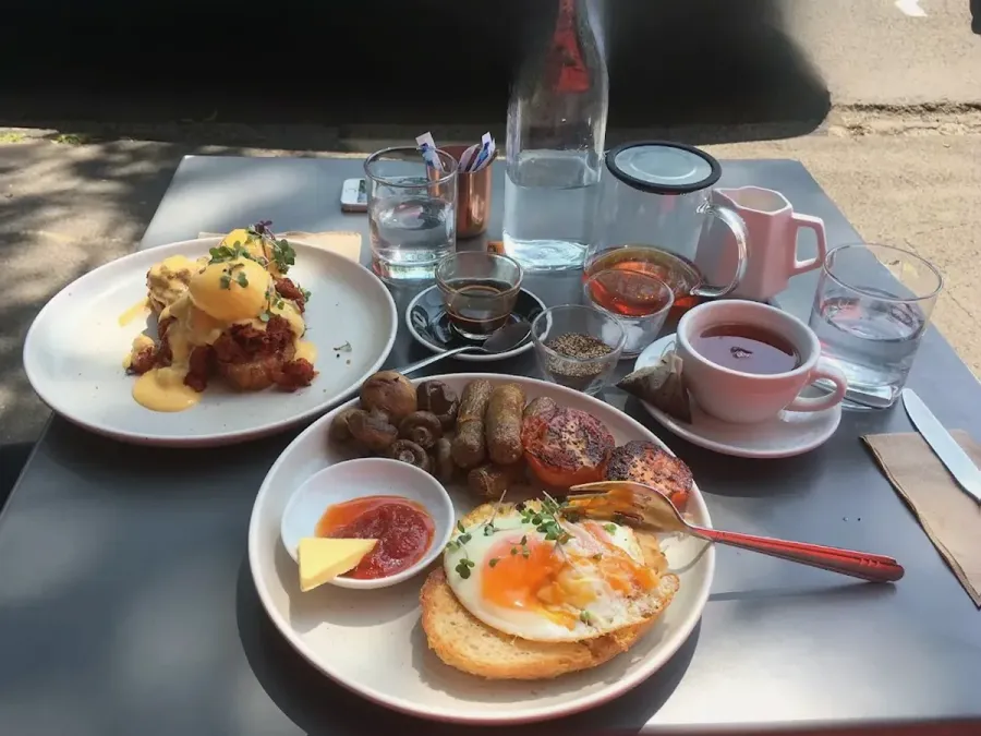 Flagship Eatery