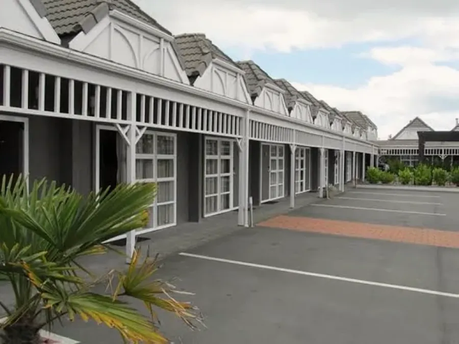 Lake Rotorua Hotel