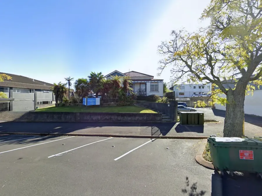 Hughes Dr Lisa