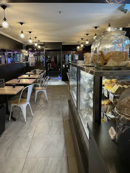 SaMick Cafe & Bar