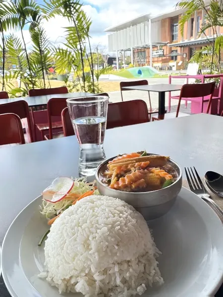 Rak Khun - Thai Eatery & Bar