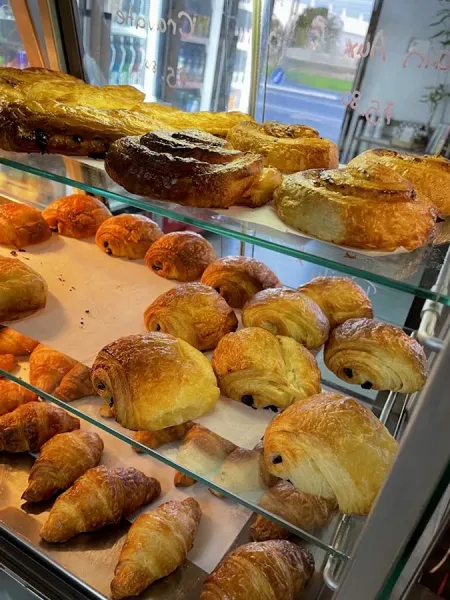 Daily Croissant & Cafe
