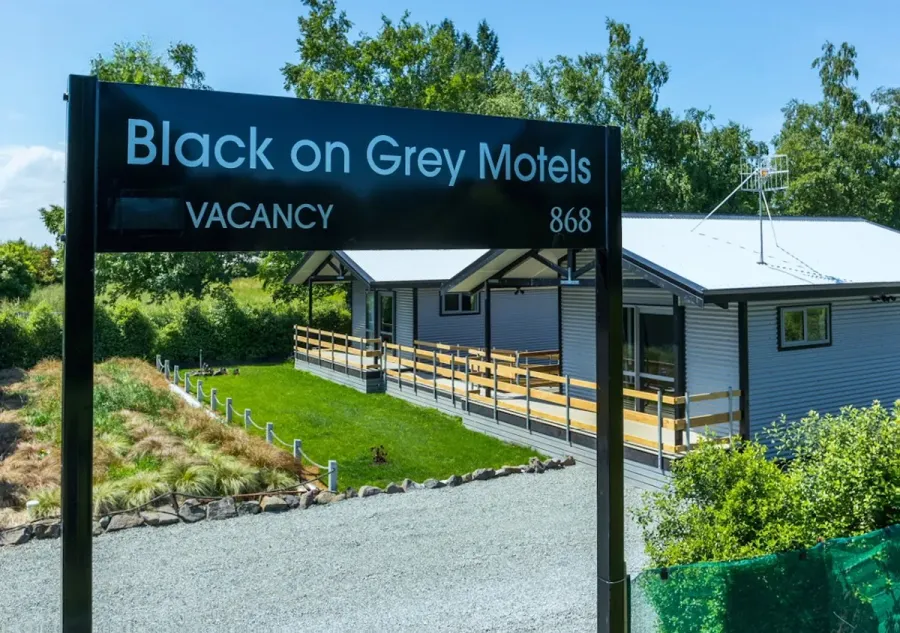 Black On Grey Motel