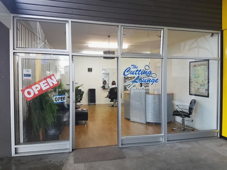The Cutting Lounge