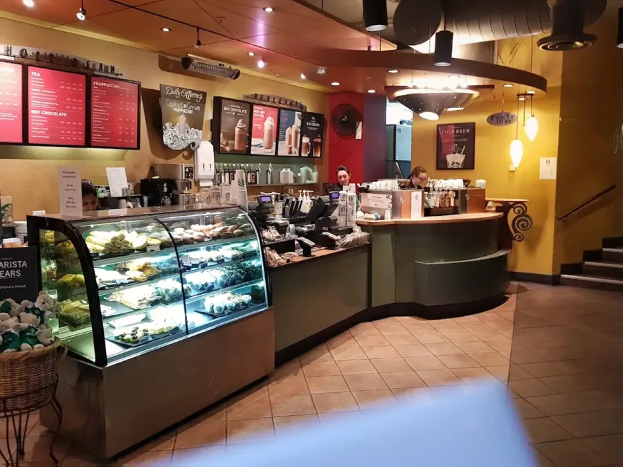 Starbucks Lambton Quay (Old Bank)